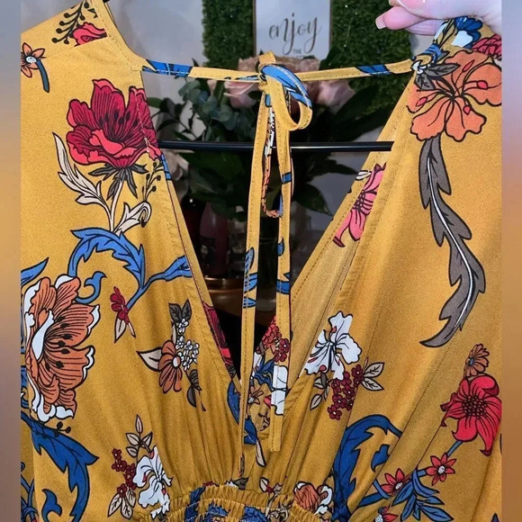 SHE + SKY  MULTI COLOR FALL FLORAL SMOCKED WAIST MAXI DRESS WIDE SLEEVES SIZE M - Picture 5 of 15